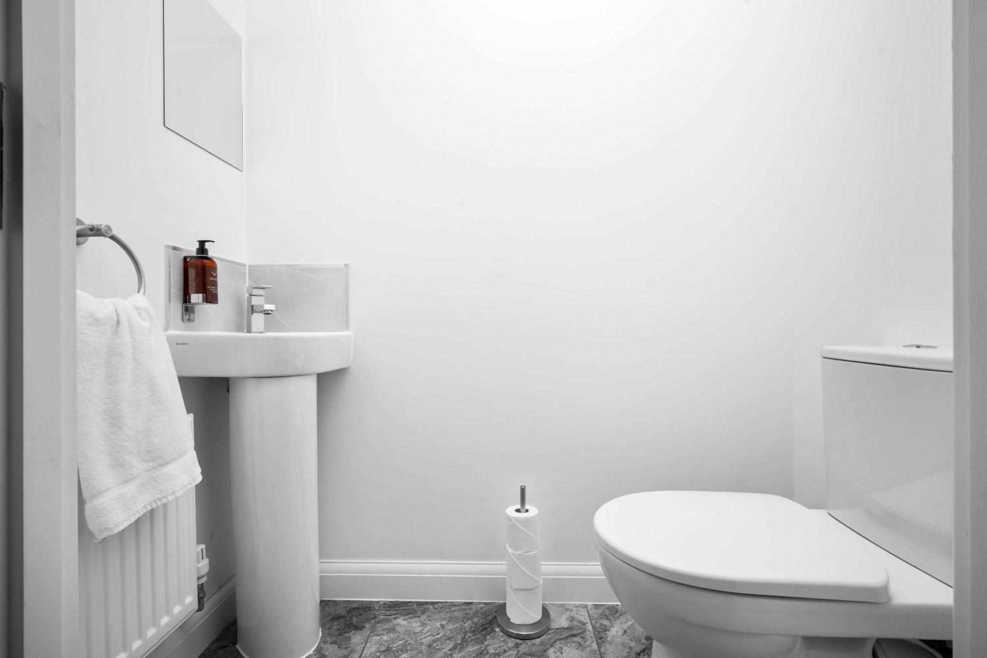 Luxury City Centre 5 Bed House With En-Suite, Bbq, On-Site Parking By Azura Nights Birmingham Luaran gambar