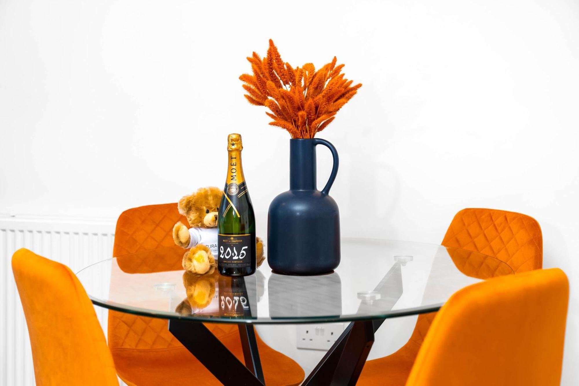 Luxury City Centre 5 Bed House With En-Suite, Bbq, On-Site Parking By Azura Nights Birmingham Luaran gambar