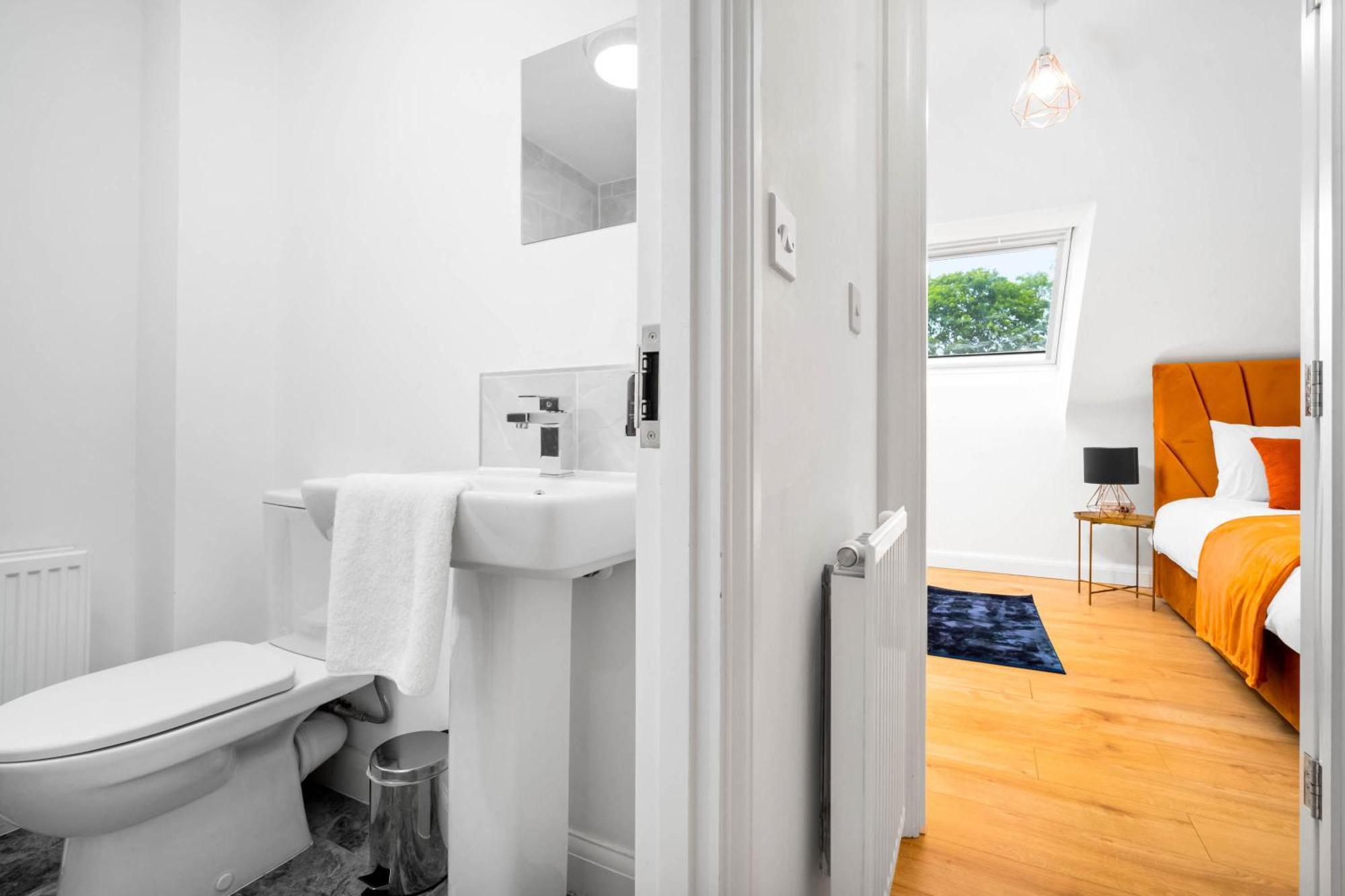 Luxury City Centre 5 Bed House With En-Suite, Bbq, On-Site Parking By Azura Nights Birmingham Luaran gambar